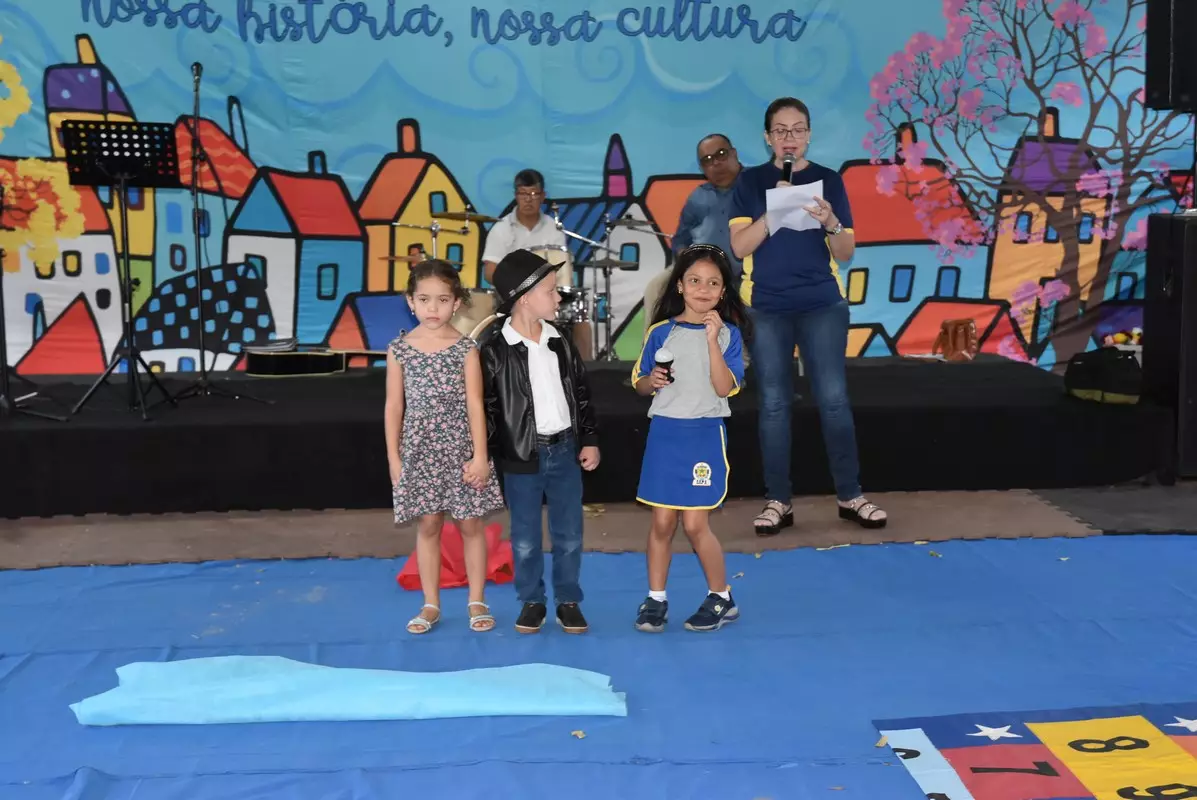 Mostra Cultural 2025 retratou costumes e tradições de Iguatemi e homenagens aos prefeitos e pioneiros