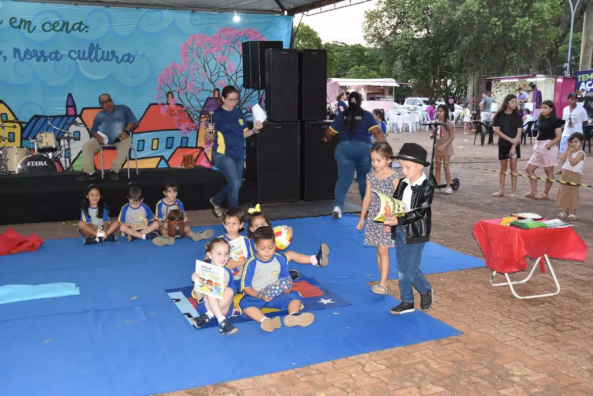 Mostra Cultural 2025 retratou costumes e tradições de Iguatemi e homenagens aos prefeitos e pioneiros
