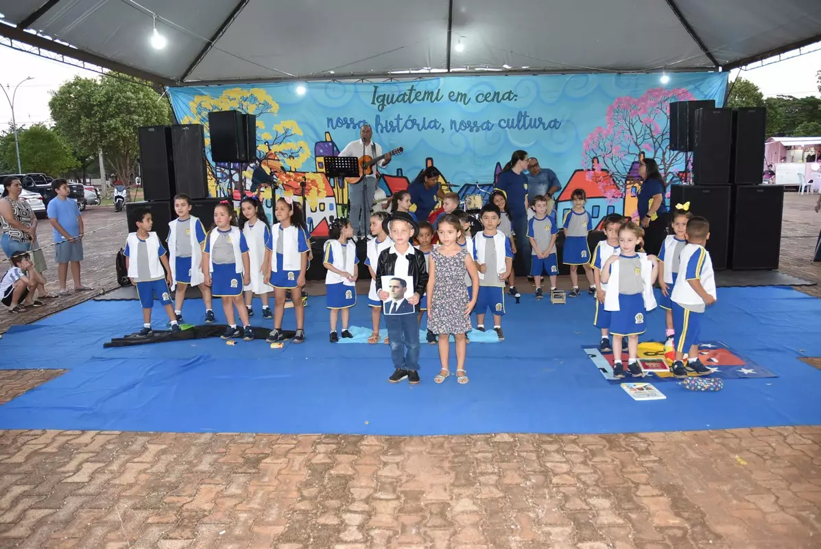 Mostra Cultural 2025 retratou costumes e tradições de Iguatemi e homenagens aos prefeitos e pioneiros