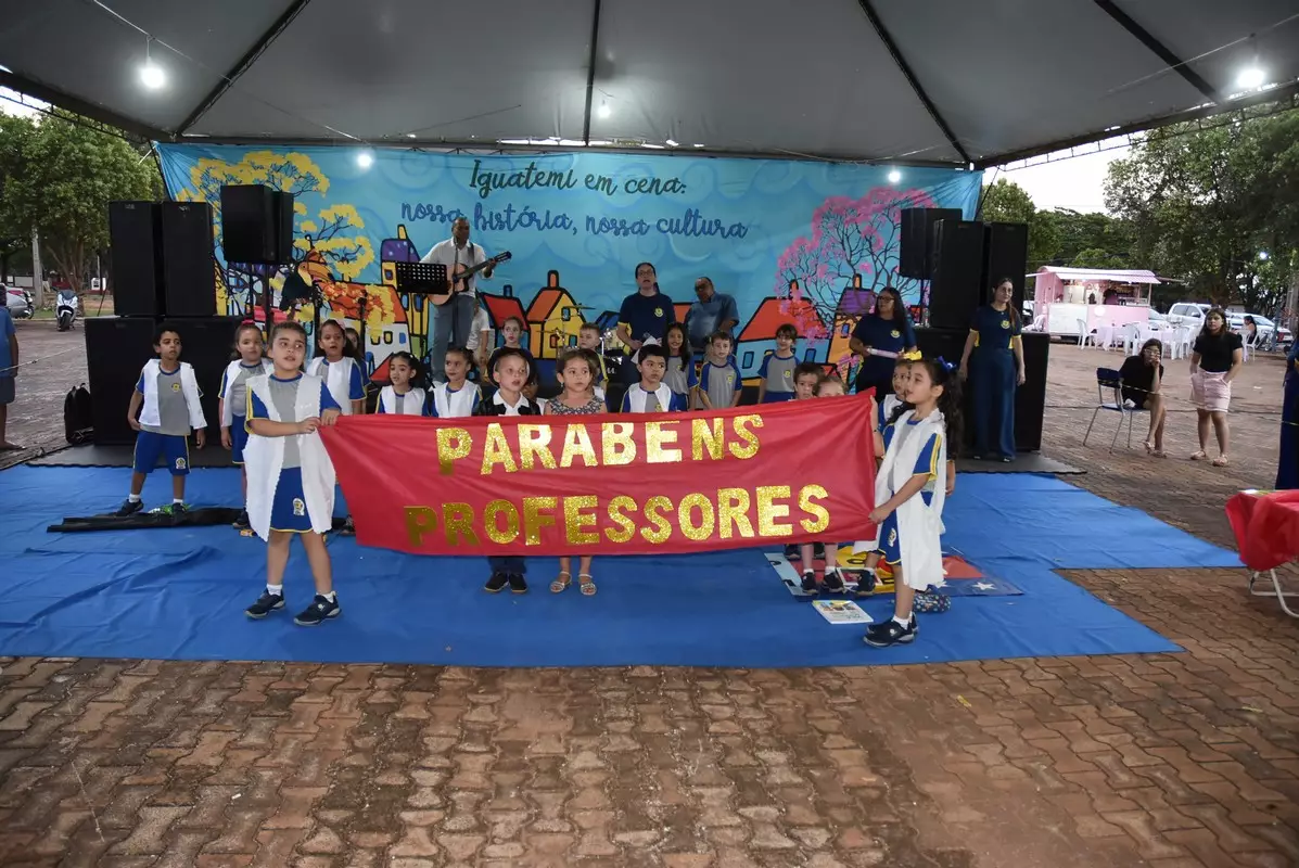Mostra Cultural 2025 retratou costumes e tradições de Iguatemi e homenagens aos prefeitos e pioneiros