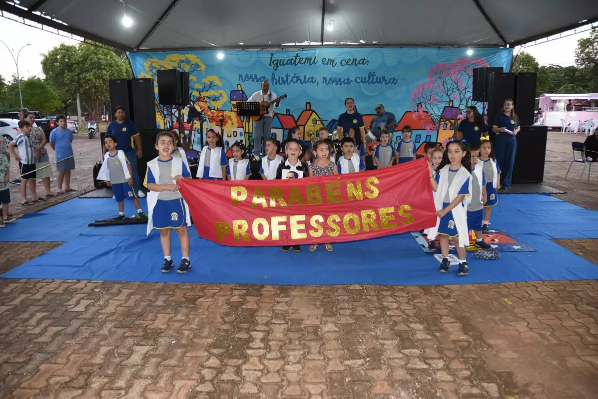 Mostra Cultural 2025 retratou costumes e tradições de Iguatemi e homenagens aos prefeitos e pioneiros