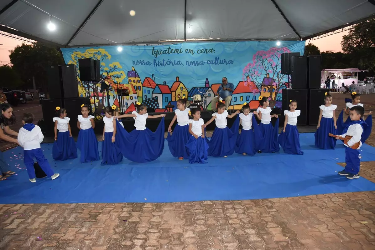 Mostra Cultural 2025 retratou costumes e tradições de Iguatemi e homenagens aos prefeitos e pioneiros