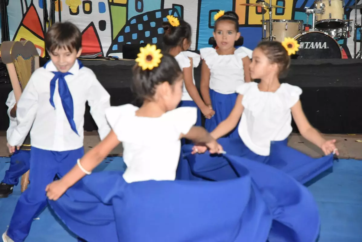Mostra Cultural 2025 retratou costumes e tradições de Iguatemi e homenagens aos prefeitos e pioneiros