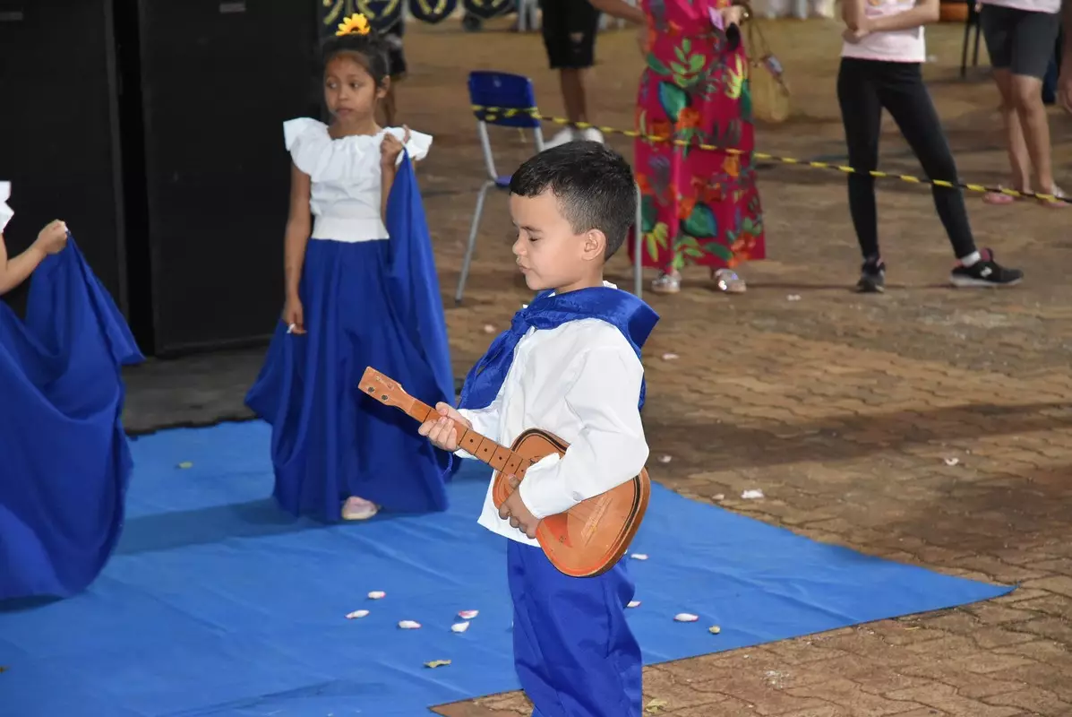 Mostra Cultural 2025 retratou costumes e tradições de Iguatemi e homenagens aos prefeitos e pioneiros