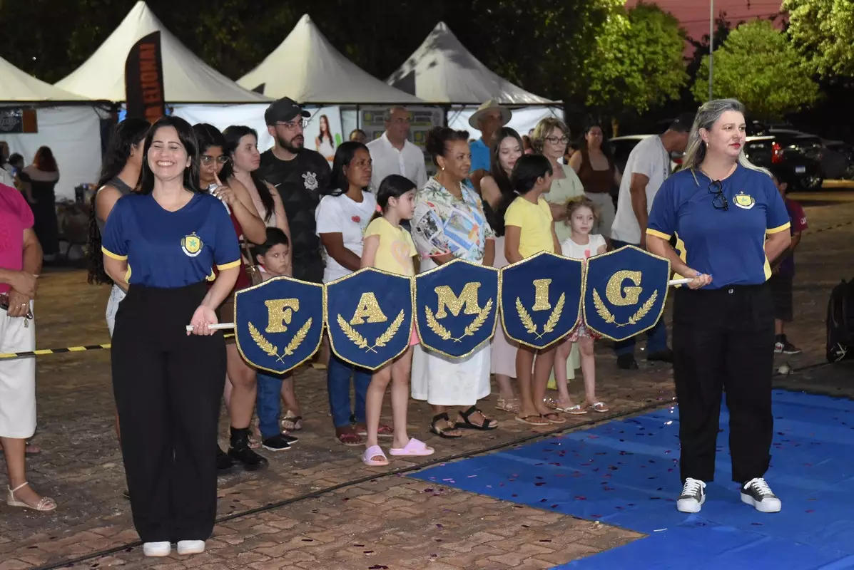 Mostra Cultural 2025 retratou costumes e tradições de Iguatemi e homenagens aos prefeitos e pioneiros