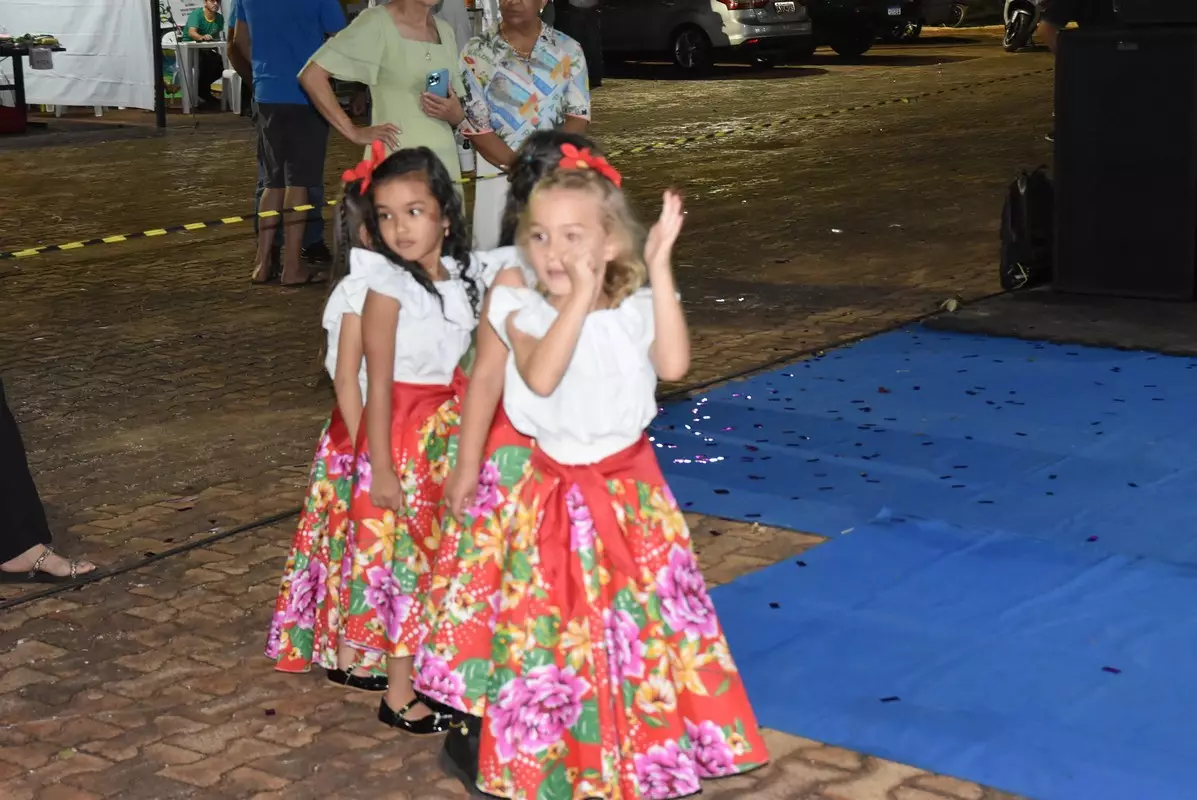 Mostra Cultural 2025 retratou costumes e tradições de Iguatemi e homenagens aos prefeitos e pioneiros