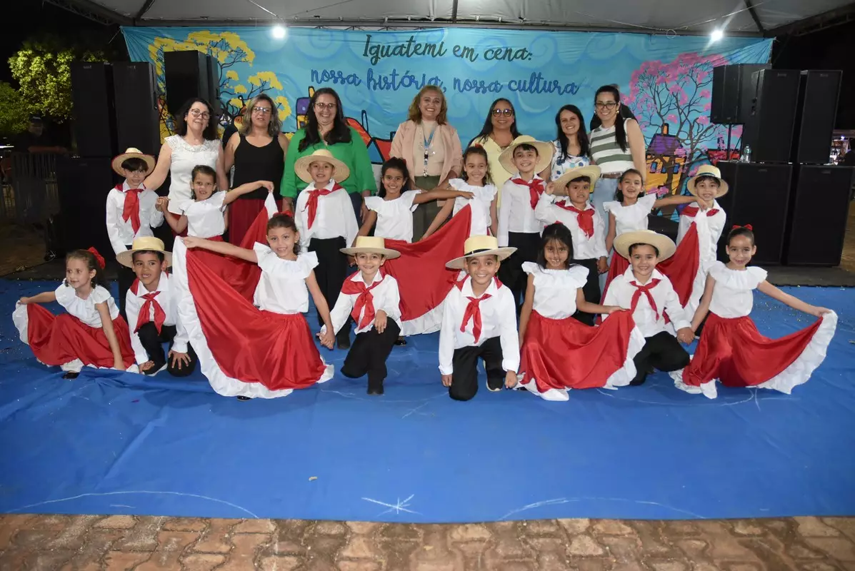 Mostra Cultural 2025 retratou costumes e tradições de Iguatemi e homenagens aos prefeitos e pioneiros