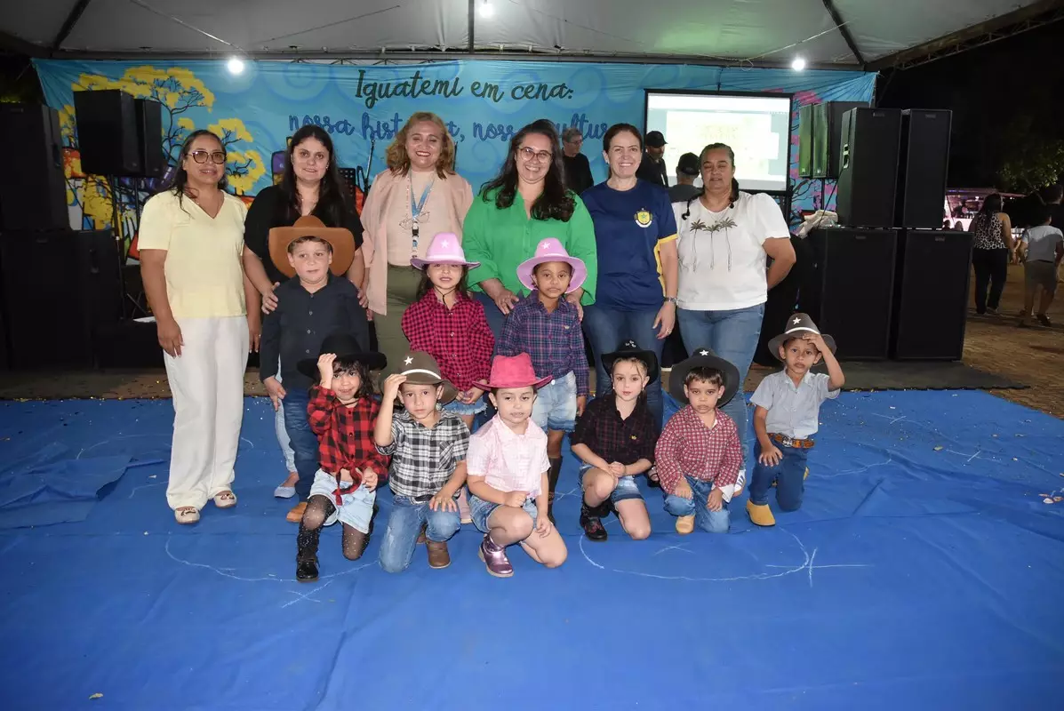 Mostra Cultural 2025 retratou costumes e tradições de Iguatemi e homenagens aos prefeitos e pioneiros