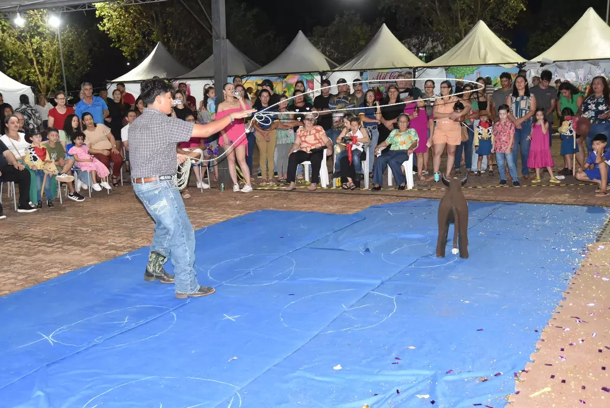 Mostra Cultural 2025 retratou costumes e tradições de Iguatemi e homenagens aos prefeitos e pioneiros