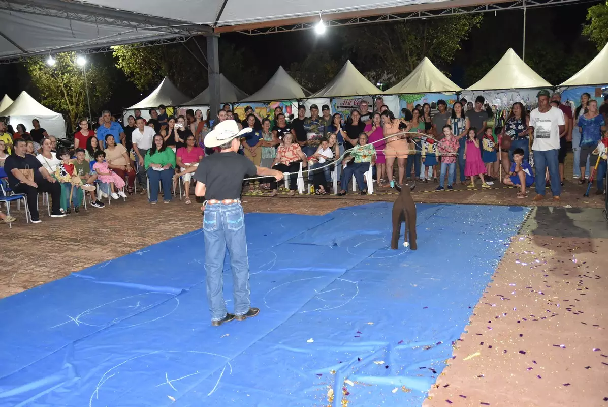 Mostra Cultural 2025 retratou costumes e tradições de Iguatemi e homenagens aos prefeitos e pioneiros