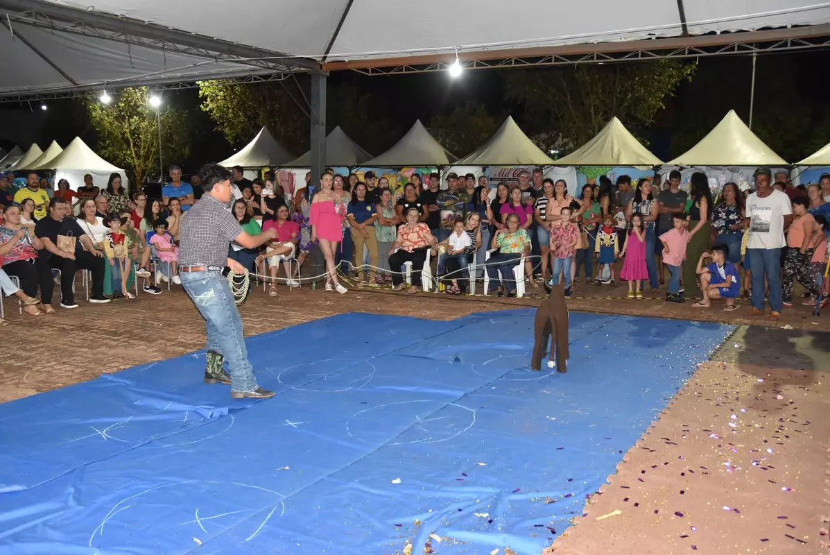 Mostra Cultural 2025 retratou costumes e tradições de Iguatemi e homenagens aos prefeitos e pioneiros