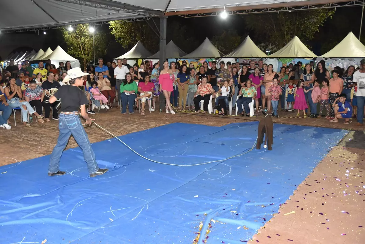 Mostra Cultural 2025 retratou costumes e tradições de Iguatemi e homenagens aos prefeitos e pioneiros