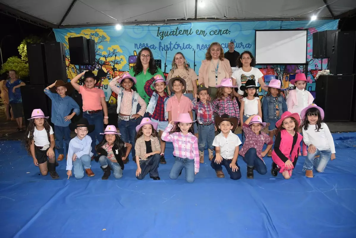 Mostra Cultural 2025 retratou costumes e tradições de Iguatemi e homenagens aos prefeitos e pioneiros
