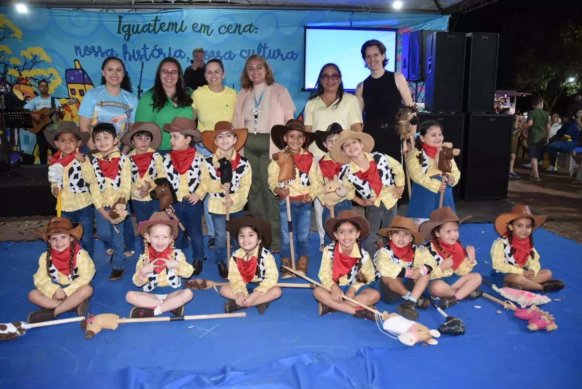 Mostra Cultural 2025 retratou costumes e tradições de Iguatemi e homenagens aos prefeitos e pioneiros