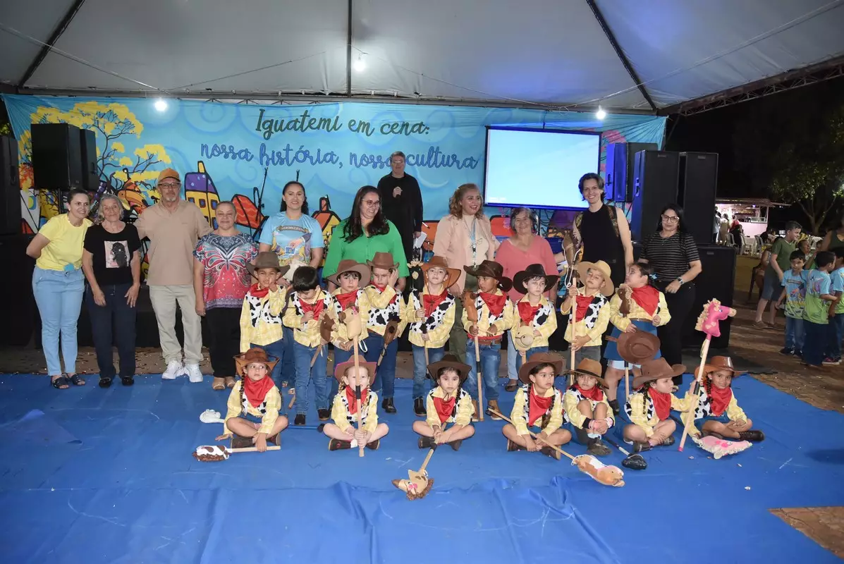 Mostra Cultural 2025 retratou costumes e tradições de Iguatemi e homenagens aos prefeitos e pioneiros