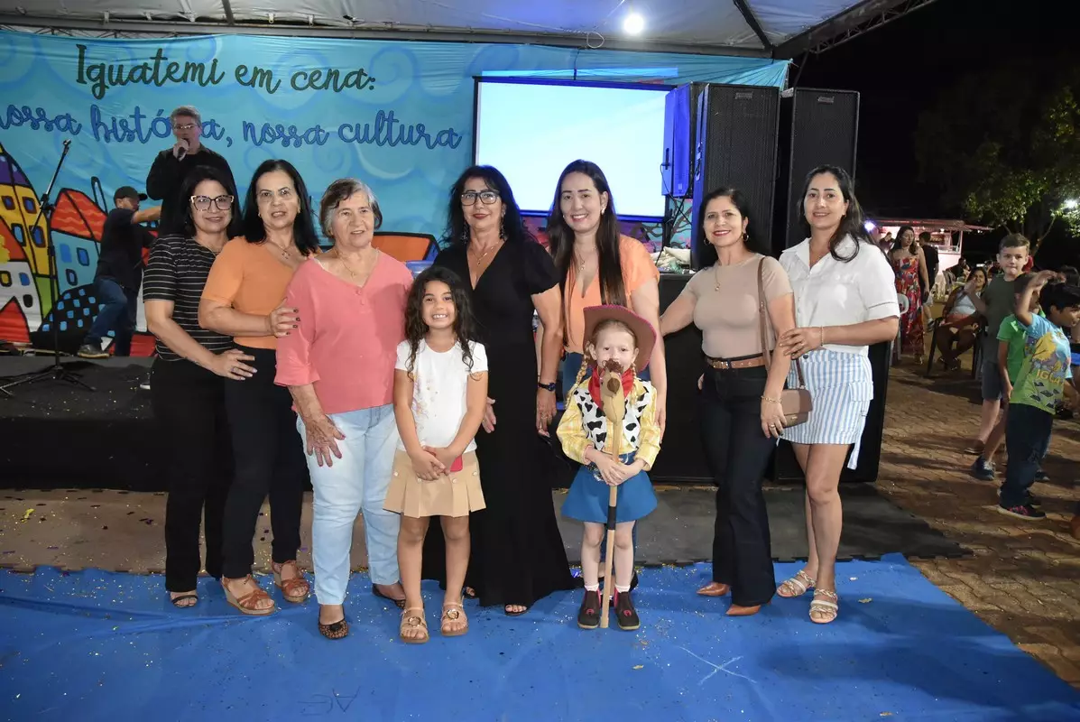 Mostra Cultural 2025 retratou costumes e tradições de Iguatemi e homenagens aos prefeitos e pioneiros