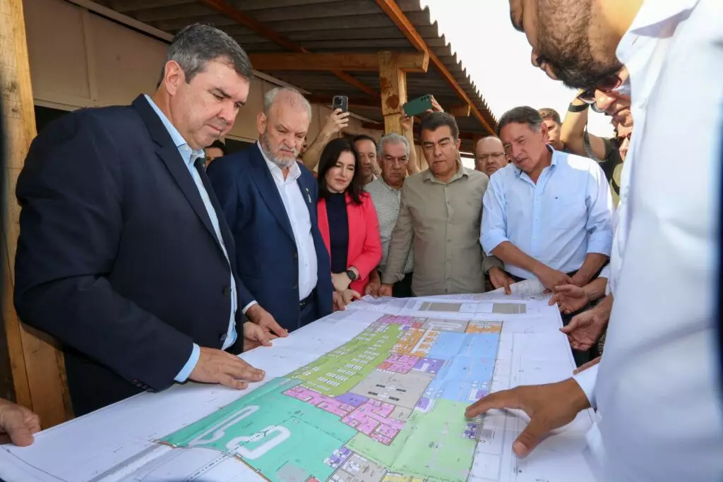 Obras do Governo de MS garantem qualidade de vida e estrutura para Dourados seguir crescendo Obras do Governo de MS garantem qualidade de vida e estrutura para Dourados seguir crescendo