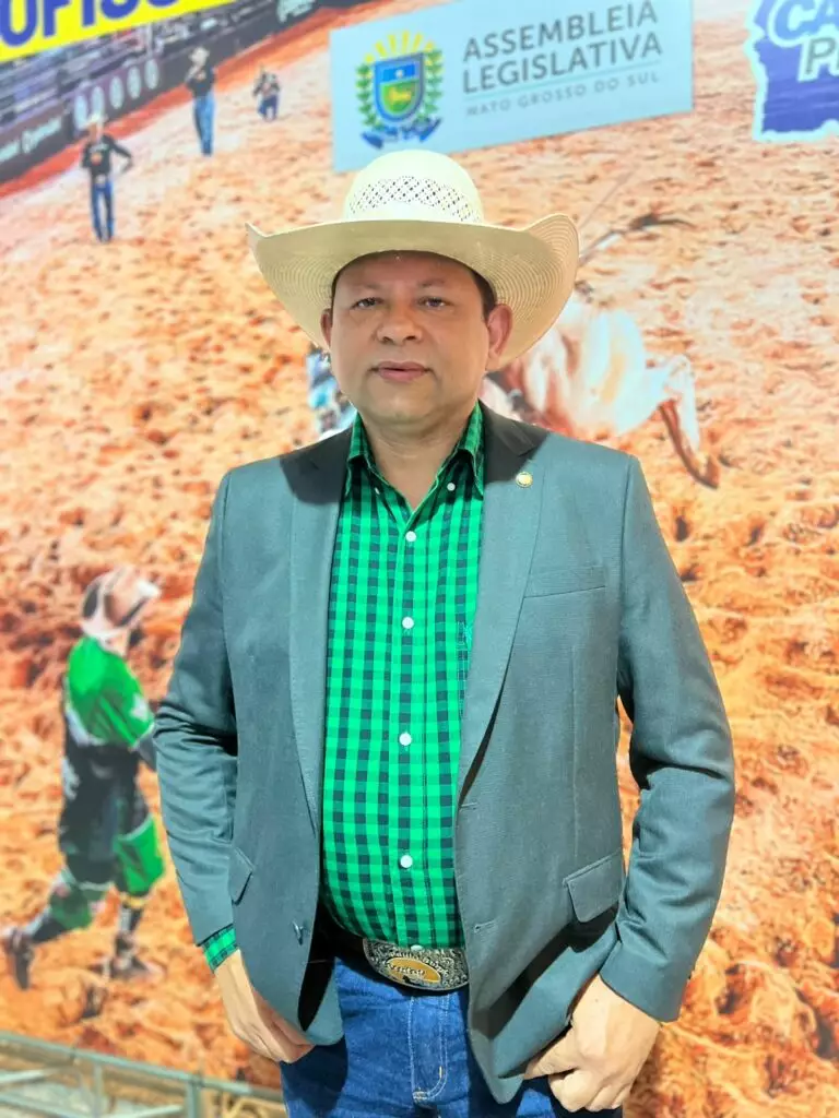 Amambai: Vereador e locutor Paulo Sérgio é homenageado na Assembleia Legislativa de Mato Grosso do Sul
