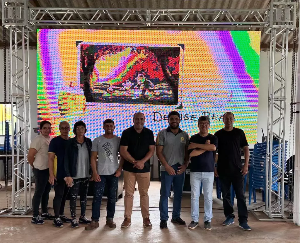 Iguatemi: Cinema Itinerante proporcionou manhã especial para estudantes e comunidade do Assentamento Rancho Loma Iguatemi: Cinema Itinerante proporcionou manhã especial para estudantes e comunidade do Assentamento Rancho Loma