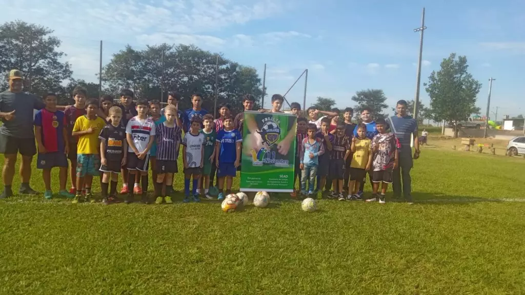 Projeto “Driblando Desafios” incentiva esporte e inclusão social em Amambai