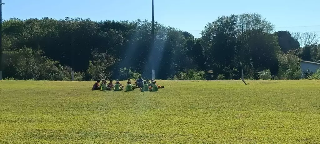 Projeto “Driblando Desafios” incentiva esporte e inclusão social em Amambai