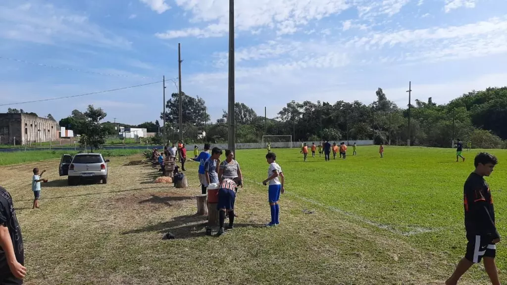 Projeto “Driblando Desafios” incentiva esporte e inclusão social em Amambai