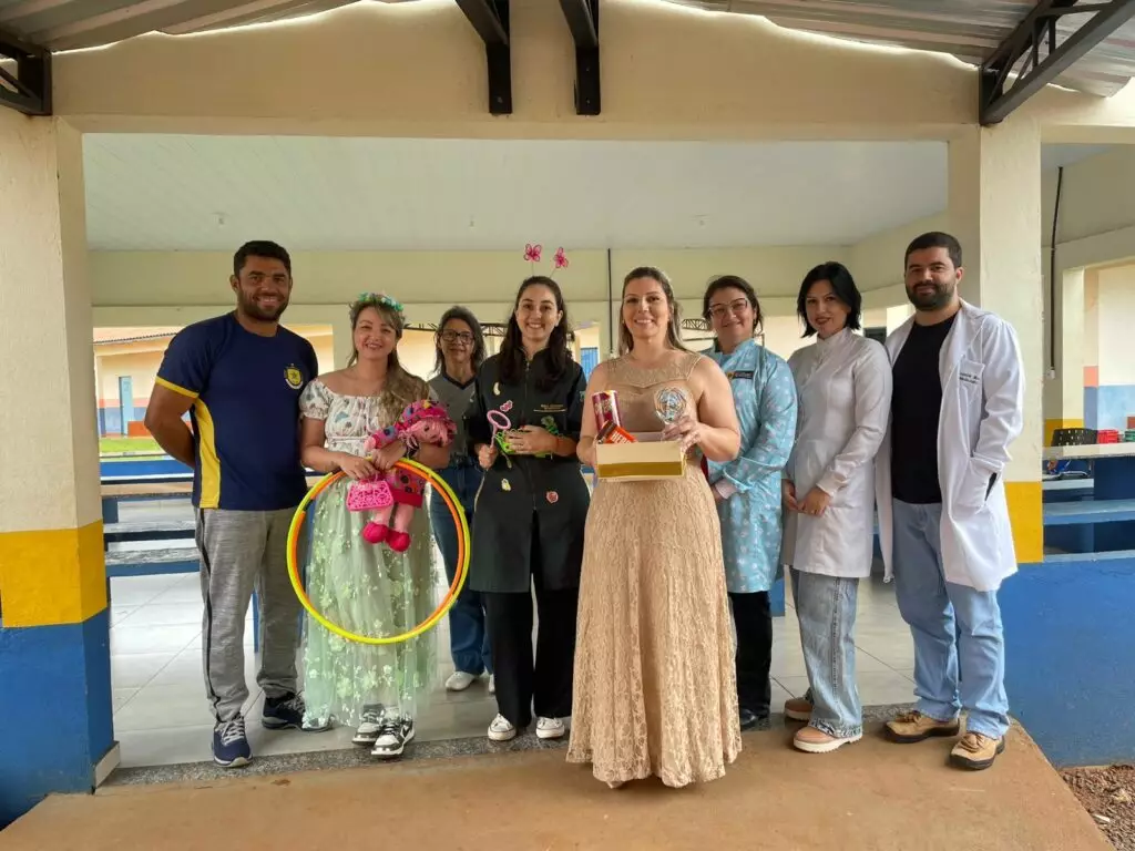 Iguatemi: Equipe da Secretaria Municipal de Saúde que atua na área rural desenvolveu o programa Saúde na Escola, no Assentamento Rancho Loma Iguatemi: Equipe da Secretaria Municipal de Saúde que atua na área rural desenvolveu o programa Saúde na Escola, no Assentamento Rancho Loma