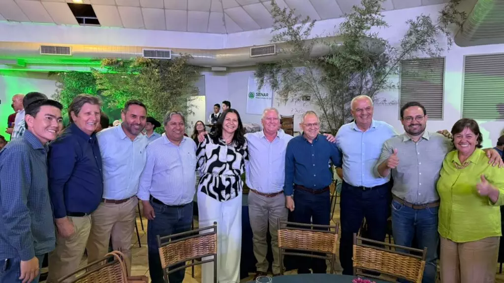 Caarapó reforça frota municipal e infraestrutura rural com nova retroescavadeira conquistada por meio de emenda do senador Nelsinho Trad Caarapó reforça frota municipal e infraestrutura rural com nova retroescavadeira conquistada por meio de emenda do senador Nelsinho Trad