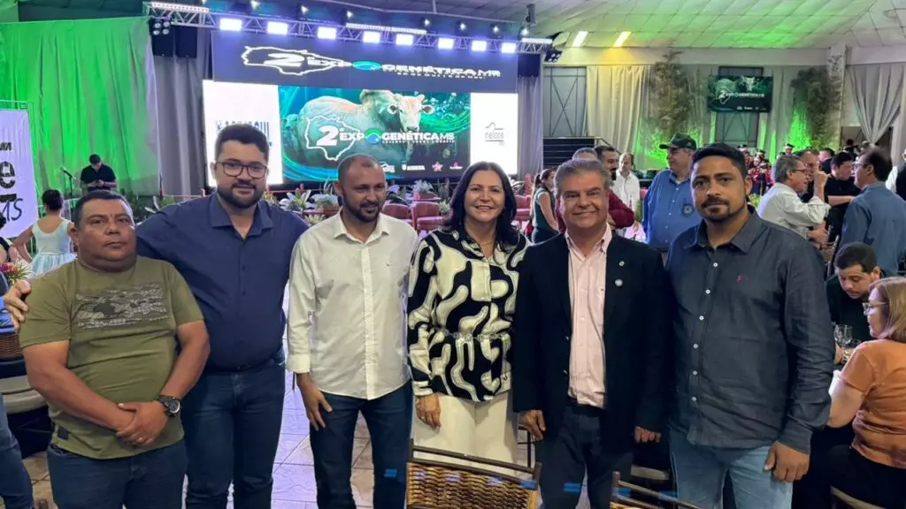 Caarapó reforça frota municipal e infraestrutura rural com nova retroescavadeira conquistada por meio de emenda do senador Nelsinho Trad Caarapó reforça frota municipal e infraestrutura rural com nova retroescavadeira conquistada por meio de emenda do senador Nelsinho Trad