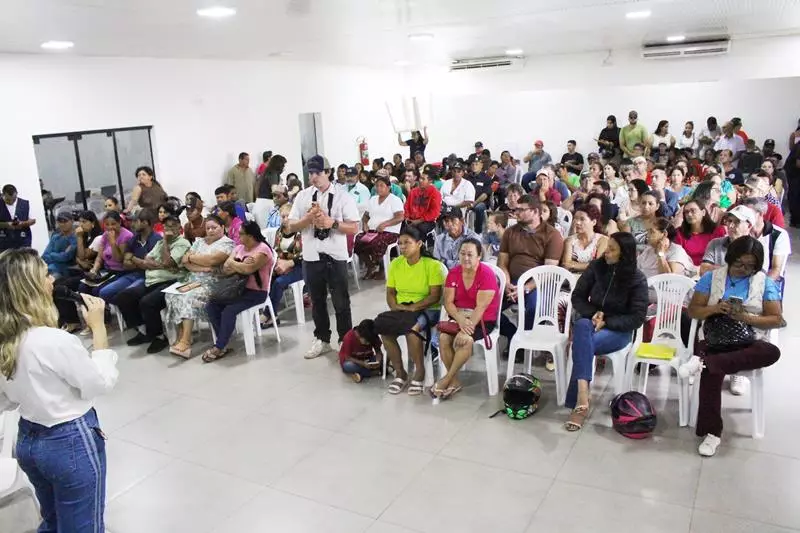 Em atenção a pedido da vereadora Suzana, Van dos Direitos e Justiça Itinerante atenderam mais de 250 pessoas nesta sexta em Amambai Em atenção a pedido da vereadora Suzana, Van dos Direitos e Justiça Itinerante atenderam mais de 250 pessoas nesta sexta em Amambai