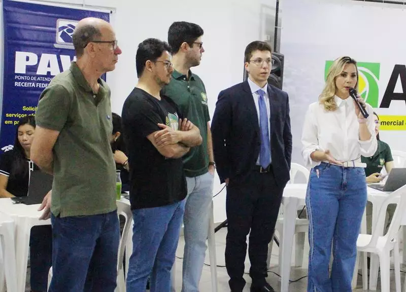 Em atenção a pedido da vereadora Suzana, Van dos Direitos e Justiça Itinerante atenderam mais de 250 pessoas nesta sexta em Amambai Em atenção a pedido da vereadora Suzana, Van dos Direitos e Justiça Itinerante atenderam mais de 250 pessoas nesta sexta em Amambai