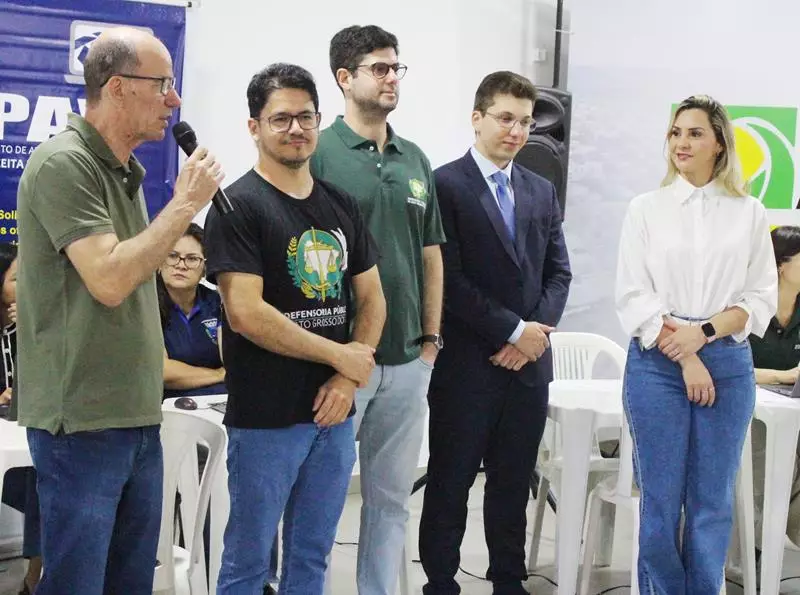 Em atenção a pedido da vereadora Suzana, Van dos Direitos e Justiça Itinerante atenderam mais de 250 pessoas nesta sexta em Amambai Em atenção a pedido da vereadora Suzana, Van dos Direitos e Justiça Itinerante atenderam mais de 250 pessoas nesta sexta em Amambai