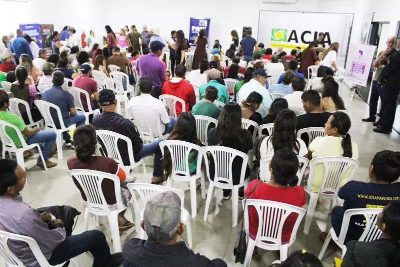 Em atenção a pedido da vereadora Suzana, Van dos Direitos e Justiça Itinerante atenderam mais de 250 pessoas nesta sexta em Amambai Em atenção a pedido da vereadora Suzana, Van dos Direitos e Justiça Itinerante atenderam mais de 250 pessoas nesta sexta em Amambai