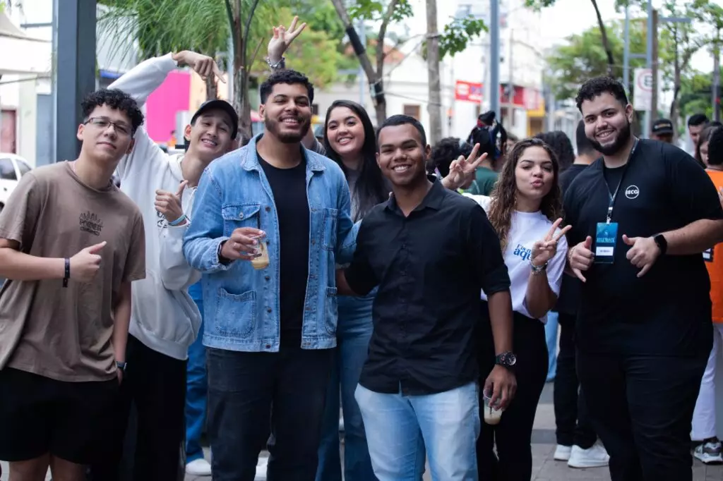 Jovens cristãos em unidade promovem mutirão de doação de sangue para reabastecer estoques em Campo Grande Jovens cristãos em unidade promovem mutirão de doação de sangue para reabastecer estoques em Campo Grande