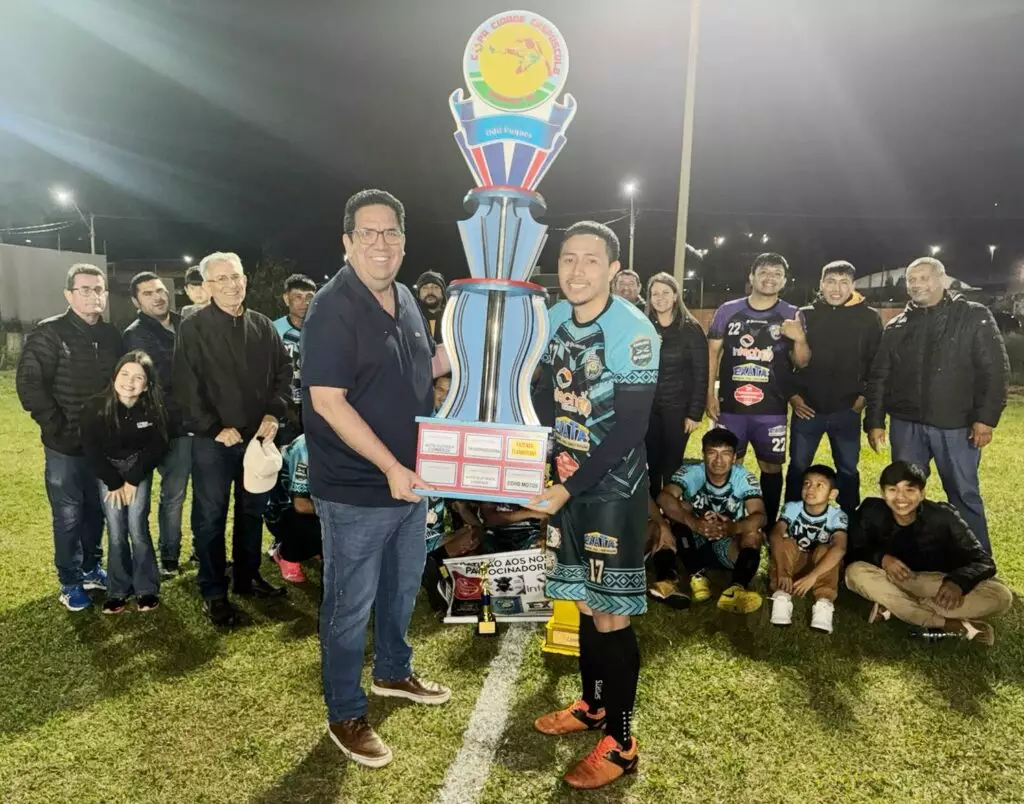 Em decisão entre equipes indígenas Invernada é campeã da Copa Cidade Crepúsculo de Suíço 2025 em Amambai Em decisão entre equipes indígenas Invernada é campeã da Copa Cidade Crepúsculo de Suíço 2025 em Amambai