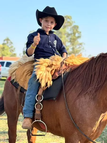Com a participação de centenas de pessoas Cavalgada dos Amigos foi sucesso total em Paranhos