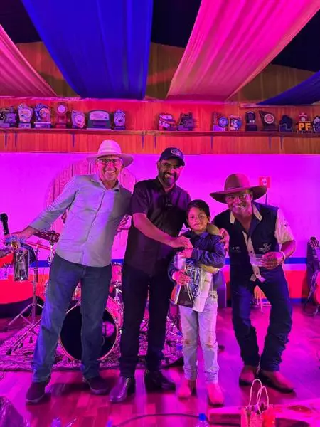 Com a participação de centenas de pessoas Cavalgada dos Amigos foi sucesso total em Paranhos