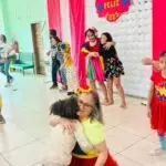 CEI Criança Feliz de Paranhos recebe apresentação da Turma da Alegria CEI Criança Feliz de Paranhos recebe apresentação da Turma da Alegria