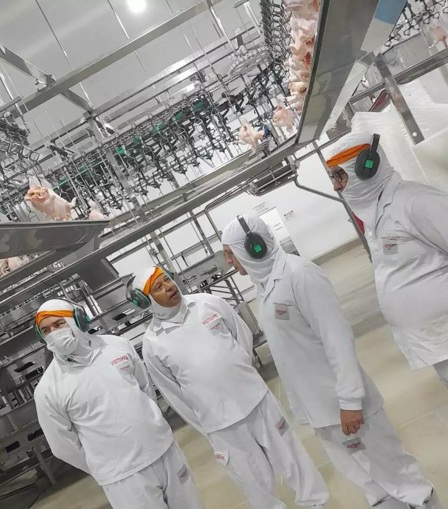 Presidente da Câmara vereador Darci visita frigorífico de frango no Paraná e destaca possibilidade da empresa se instalar em Amambai Presidente da Câmara vereador Darci visita frigorífico de frango no Paraná e destaca possibilidade da empresa se instalar em Amambai