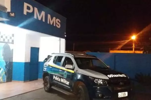 policia-militar-prende-dois-homens-apos-ameaca-de-incendiar-casa-em-caarapo-68ff5621c3093