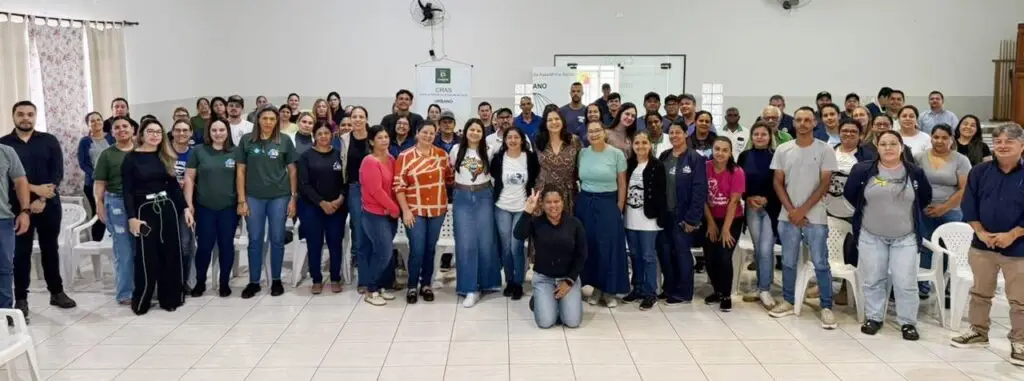 ‘Prefeita Lurdes reforça compromisso com a valorização dos servidores ACS e ACE em menos de um ano de gestão’ em Caarapó ‘Prefeita Lurdes reforça compromisso com a valorização dos servidores ACS e ACE em menos de um ano de gestão’ em Caarapó