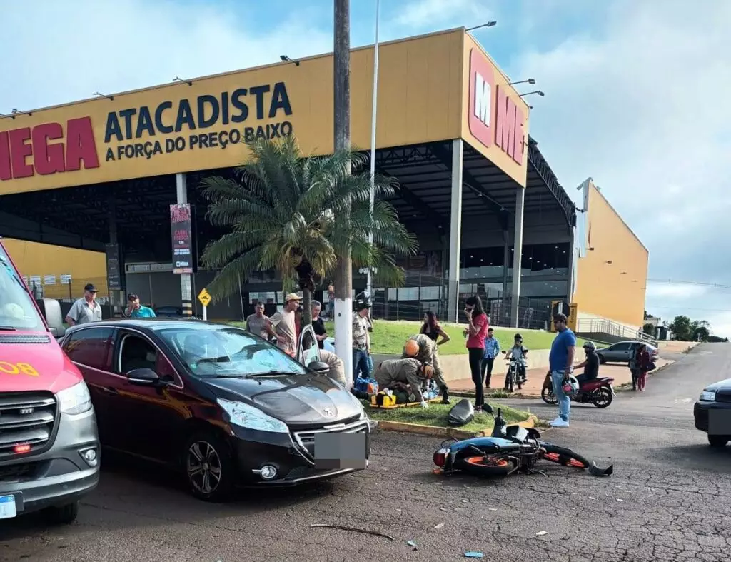 Bombeiros atendem vítimas de acidente de trânsito e de queda de cavalo em Amambai