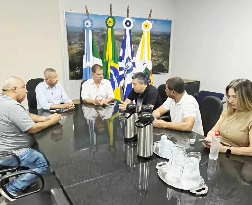 Darci recebe senador Nelsinho Trad e destaca a força do PSD em Amambai Darci recebe senador Nelsinho Trad e destaca a força do PSD em Amambai