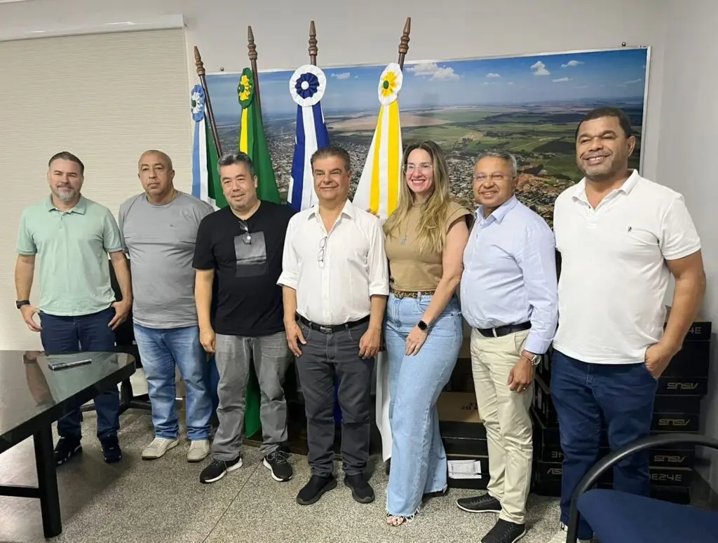 Darci recebe senador Nelsinho Trad e destaca a força do PSD em Amambai Darci recebe senador Nelsinho Trad e destaca a força do PSD em Amambai