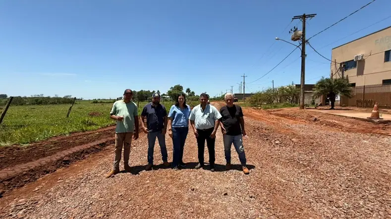 Prefeitura de Caarapó realiza melhoria emergencial nas vias mais afetadas do Polo Industrial após semanas de chuvas intensas