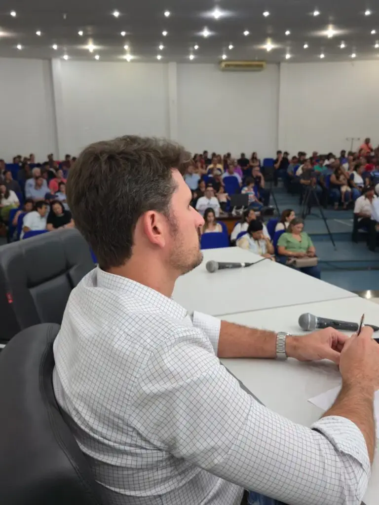 Itaquiraí: Prefeito Thalles Tomazelli participa de audiência pública sobre a crise leiteira que atinge os produtores do Cone Sul