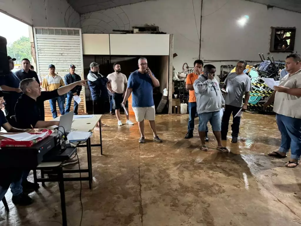 Leilão presencial em Tacuru arrecada recursos com bens inservíveis Leilão presencial em Tacuru arrecada recursos com bens inservíveis