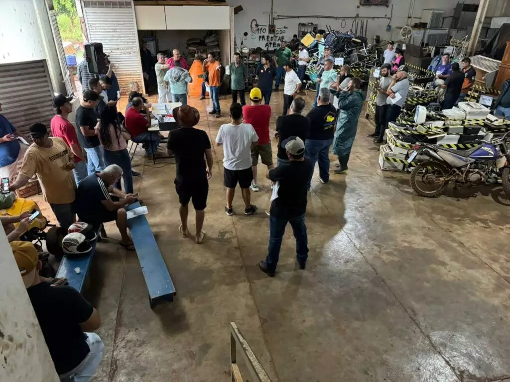 Leilão presencial em Tacuru arrecada recursos com bens inservíveis Leilão presencial em Tacuru arrecada recursos com bens inservíveis