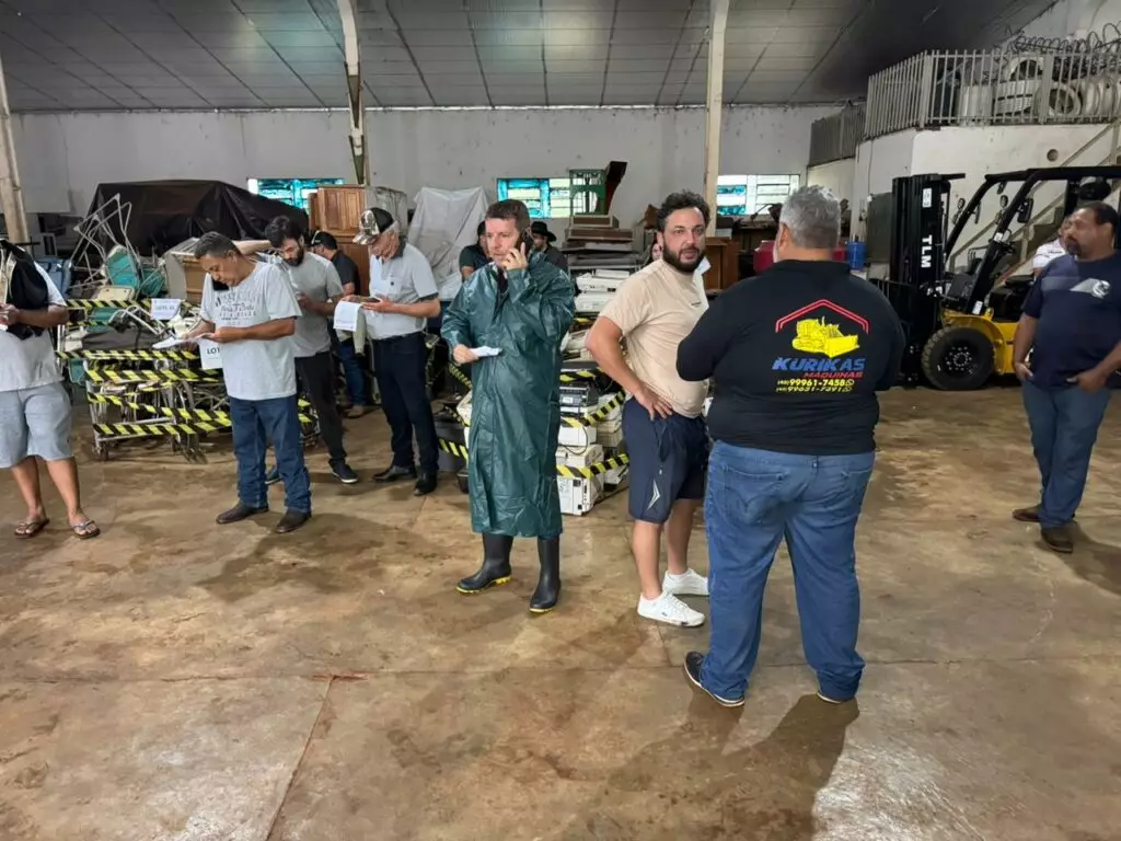 Leilão presencial em Tacuru arrecada recursos com bens inservíveis Leilão presencial em Tacuru arrecada recursos com bens inservíveis