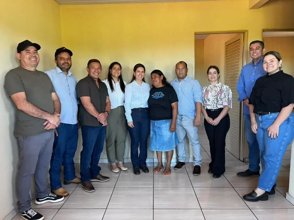 Prefeitura de Aral Moreira entrega primeiras casas populares na Aldeia Guassuty